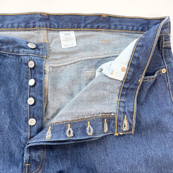 VTG Levis 501 Jeans Mens 44x32 Button Fly Straight Leg Classic Cotton 2004 - Picture 6 of 10